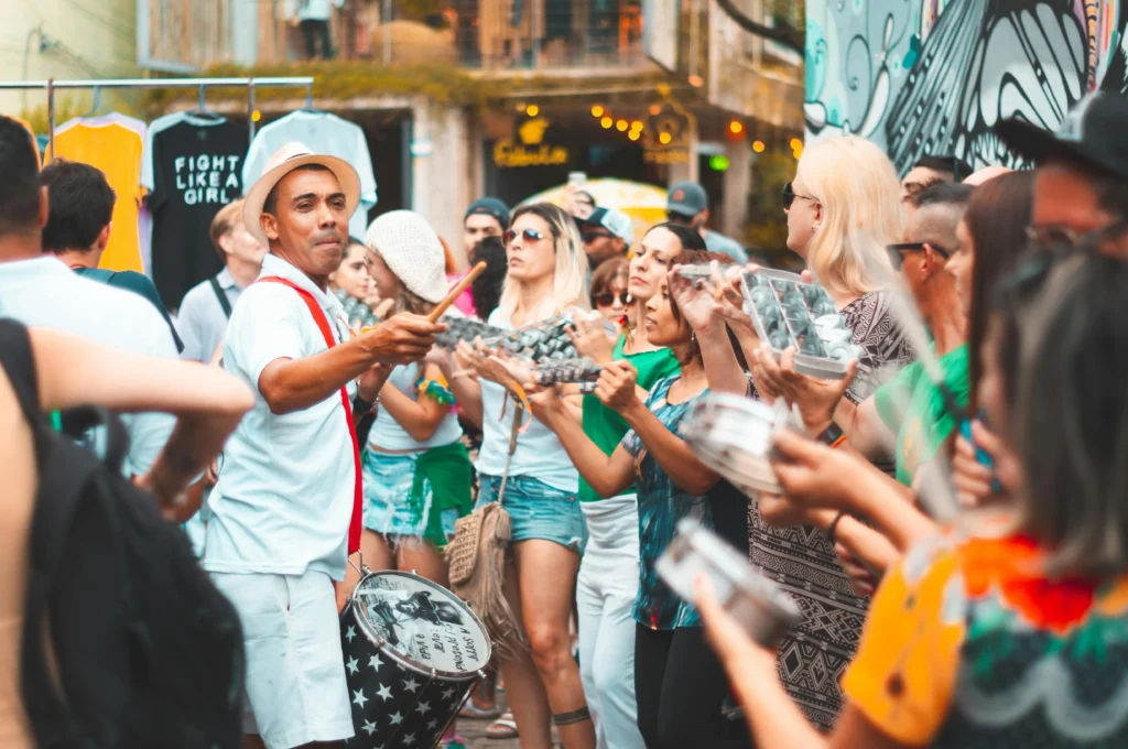 Os Efeitos do Carnaval no Varejo: Quem Ganha e Quem Perde